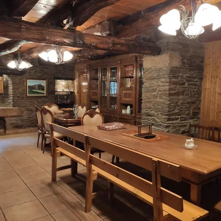 Casa Moucheiro Lugo